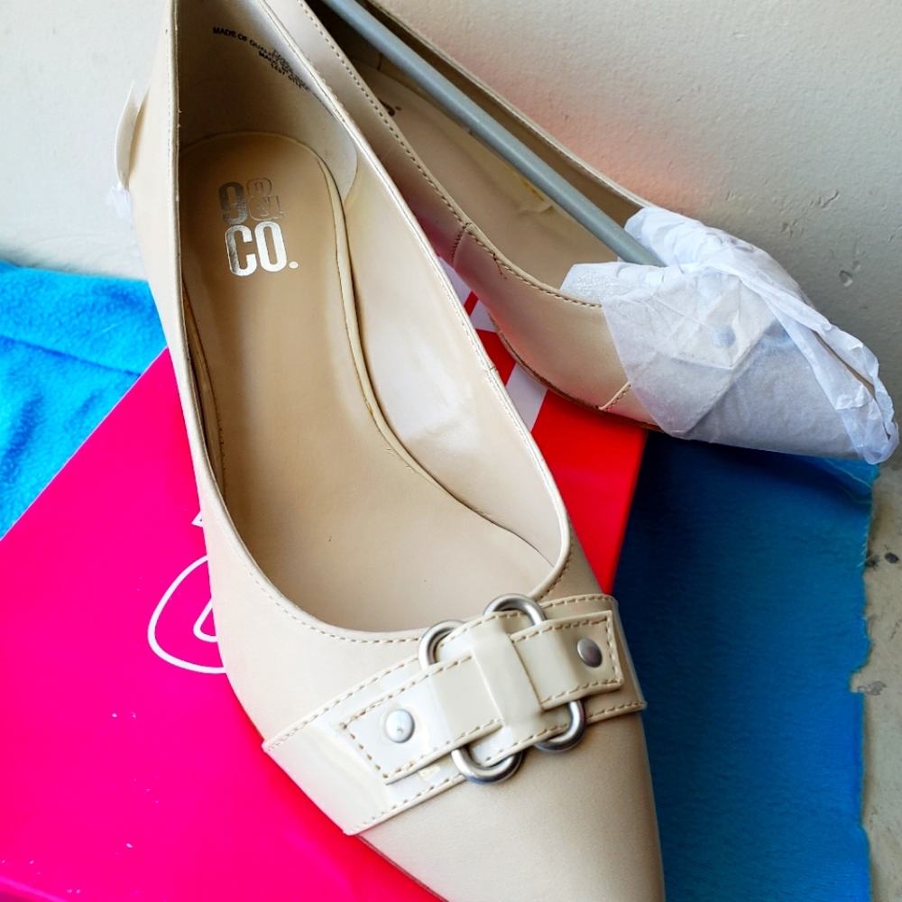 Gorgeous nude Heels